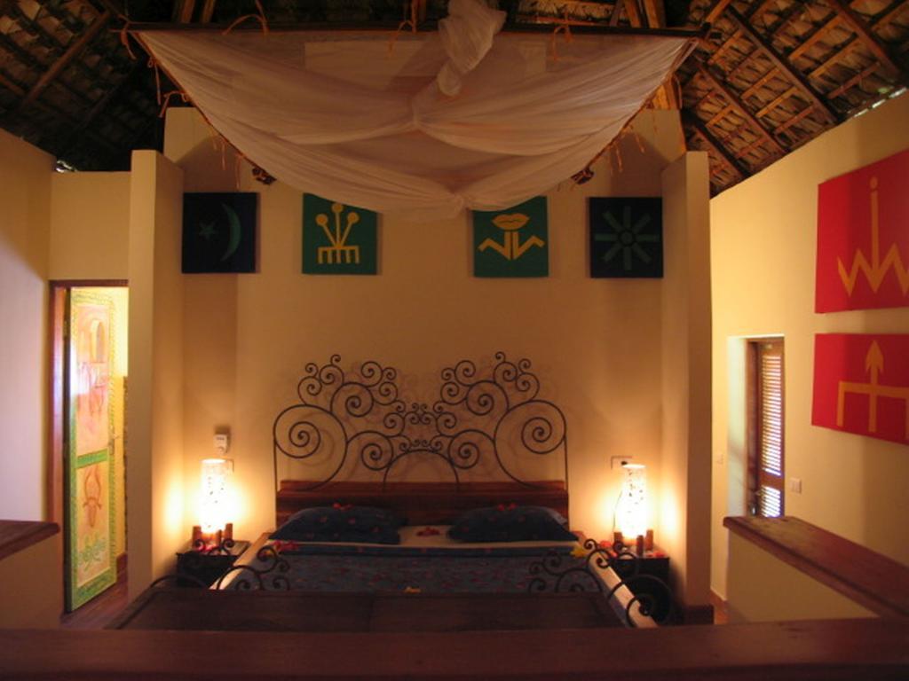 Le Zahir Lodge Ambatoloaka  Exterior photo