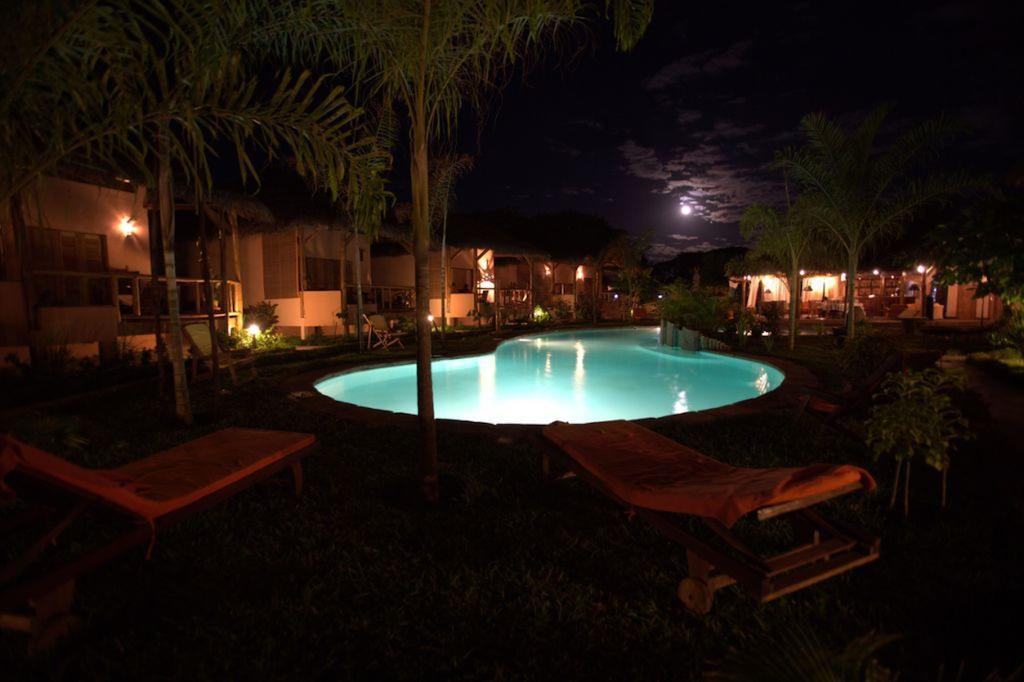 Le Zahir Lodge Ambatoloaka  Exterior photo