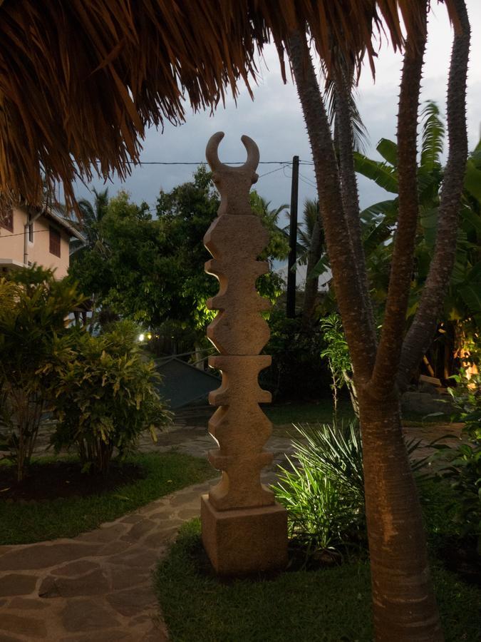 Le Zahir Lodge Ambatoloaka  Exterior photo